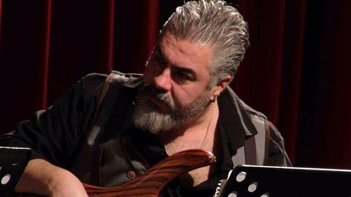 Müzisyen Hakan Yelbiz kazada yaşamını yitirdi