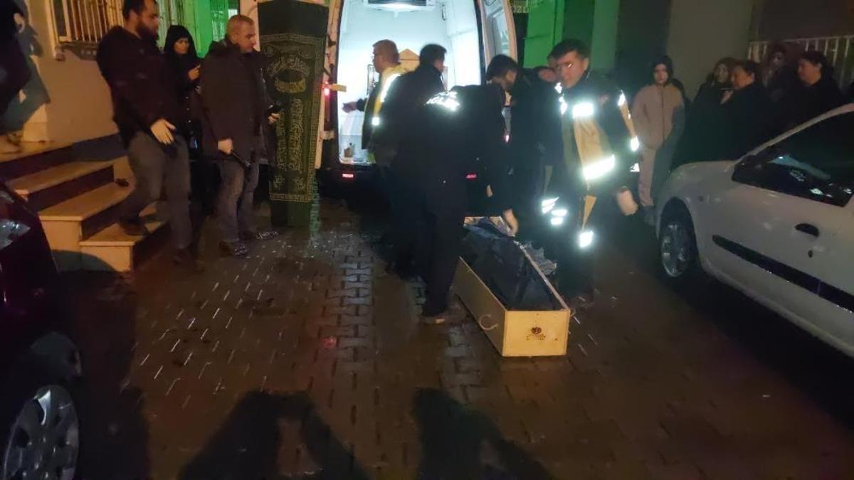 Tekirdağ'da korkunç olay! Sevgilisini bıçakla öldürüp kendini astı