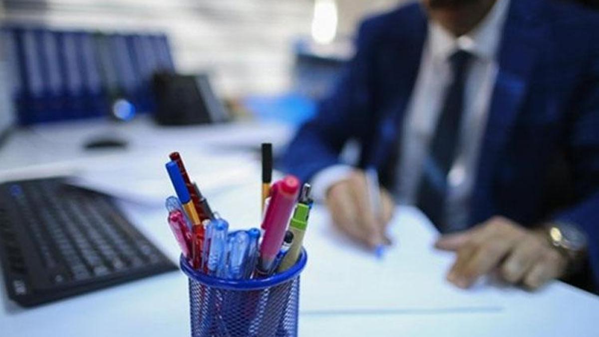 Sözleşmeli personele kadro ne zaman yasallaşacak, Meclis’ten geçti mi? 2023 sözleşmeli personele kadro kimleri kapsıyor, 28 Kasım şartı nedir?
