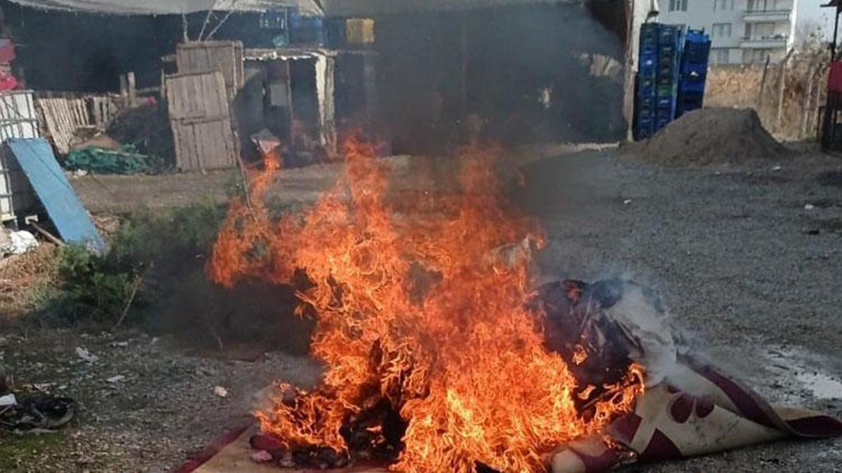 Denizli’de tek katlı evde çıkan sebepsiz yangınlar ailenin kabusu oldu