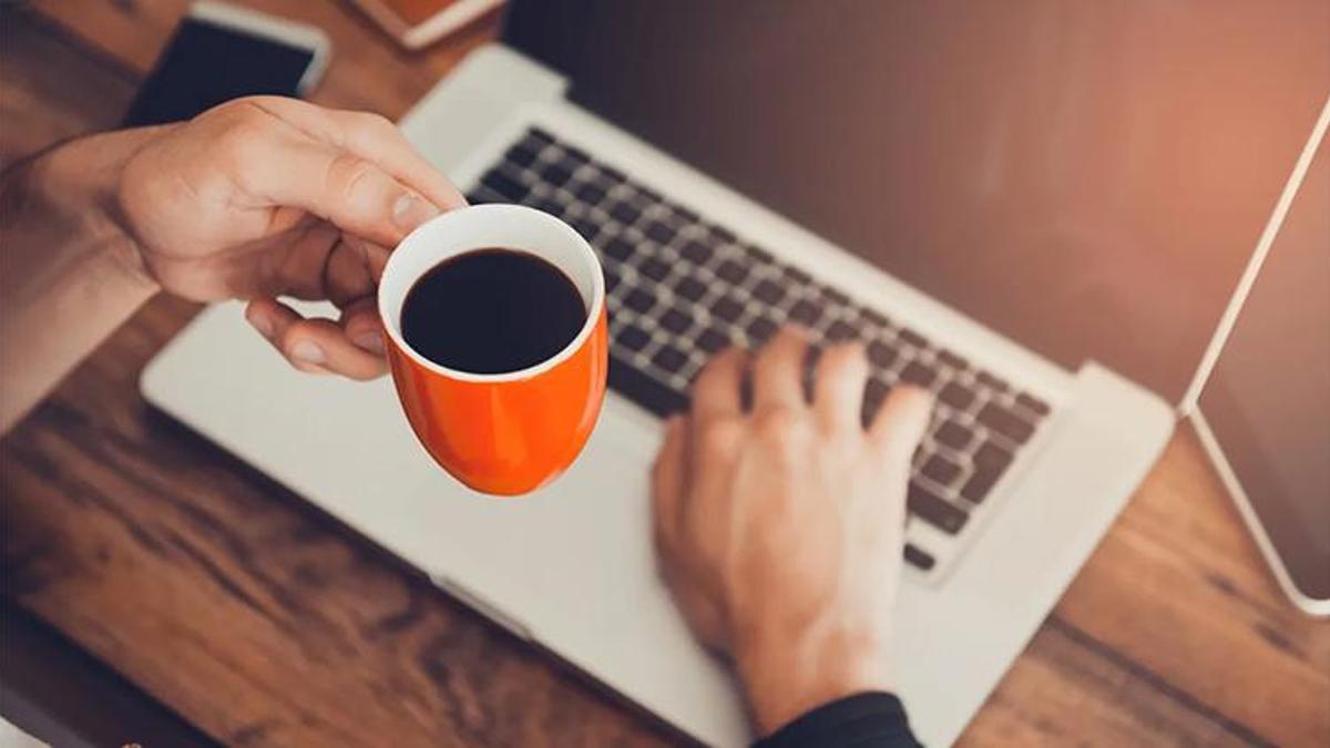 Her 10 çalışandan 8’i 'güne kahve içmeden başlayamam’ diyor