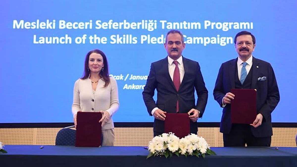 Bakan Özer: Mesleki eğitim merkezi, istihdam programı değil