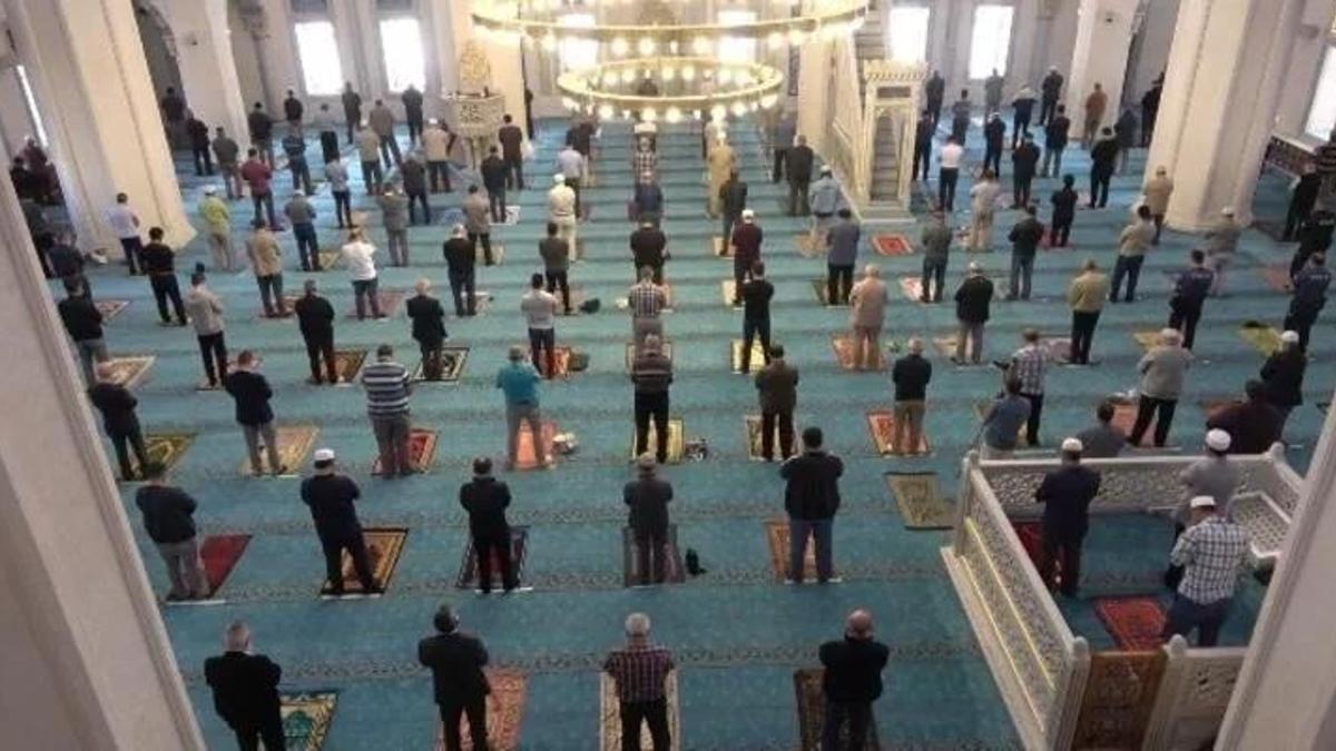 Bugün Cuma namazı kaçta? 20 Ocak Cuma namazı saatleri İstanbul, Ankara, İzmir