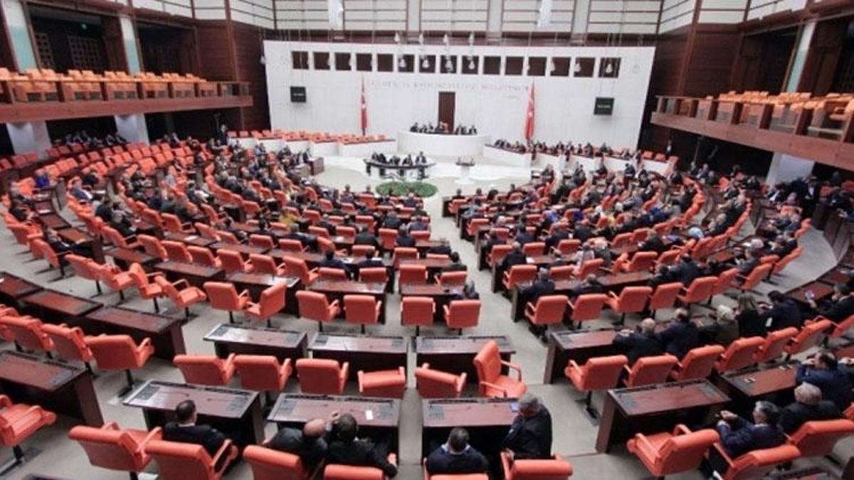 Sözleşmeliye kadro eş durumu tayin var mı 2023? Hangi sözleşmeliler kadroya geçti, sözleşmeliye kadro şartları nelerdir?