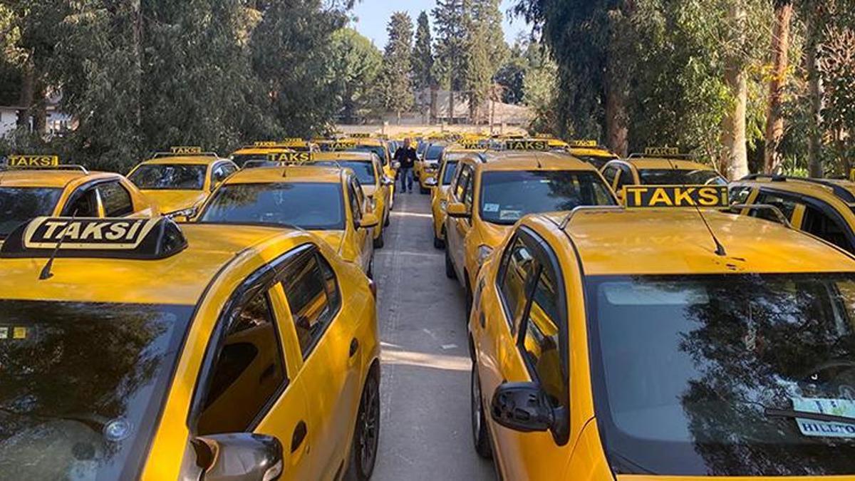 İzmir'de taksilerde indi-bindi ücreti 30 TL oldu
