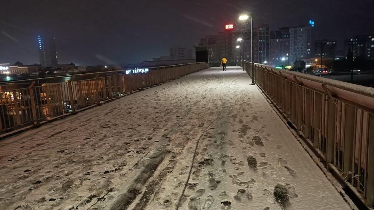İstanbul’da beklenen kar yağışı başladı