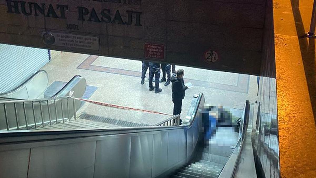 Yürüyen merdivenden düşüp öldü! Feci olay