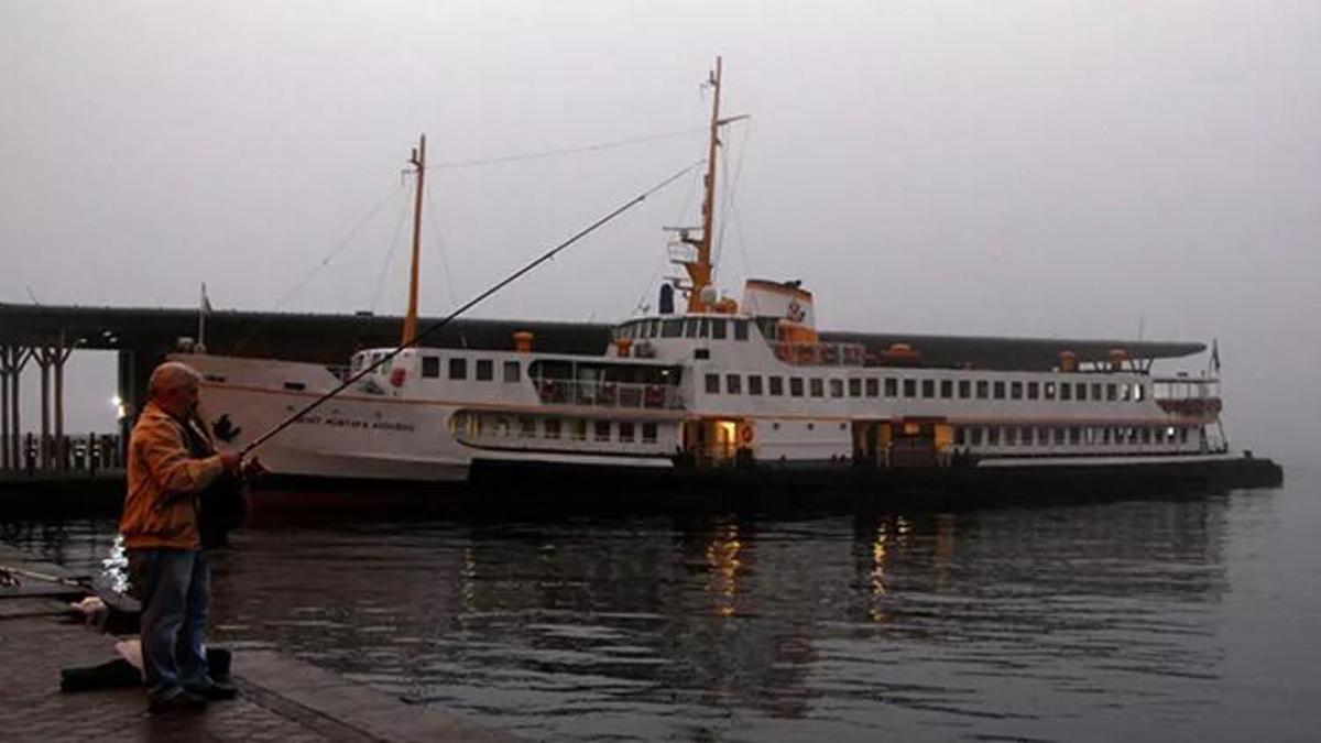 İstanbul'da vapur seferleri lodos nedeniyle iptal edildi