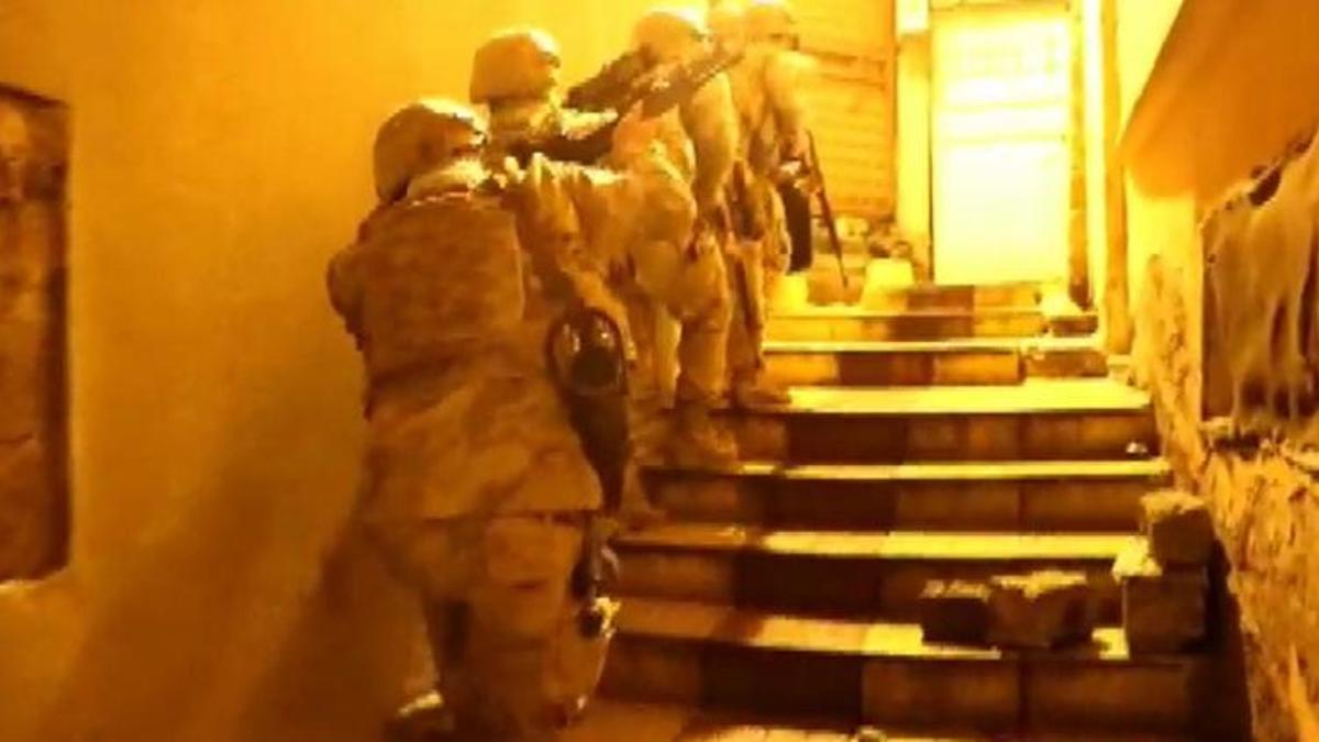 'Kökünü Kurutma’ operasyonu! Çok sayıda kişi tutuklandı