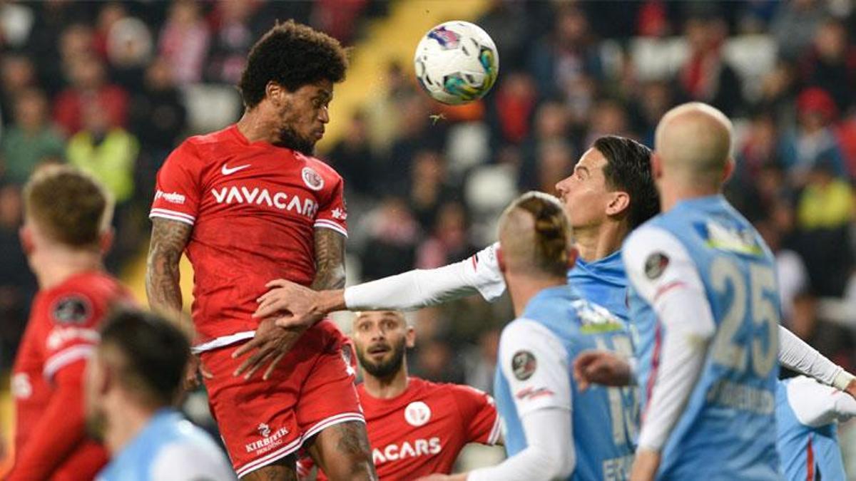 Süper Lig'de Antalyaspor, Gaziantep'i tek golle geçti