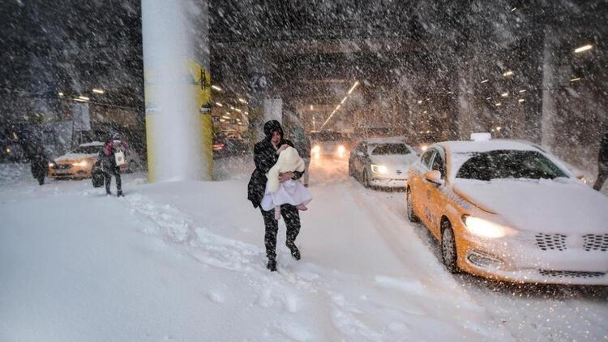 İstanbul'da kamu personeline kar izni