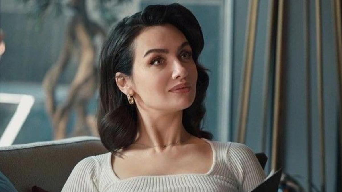 Birce Akalay hayranlarından yardım istedi!