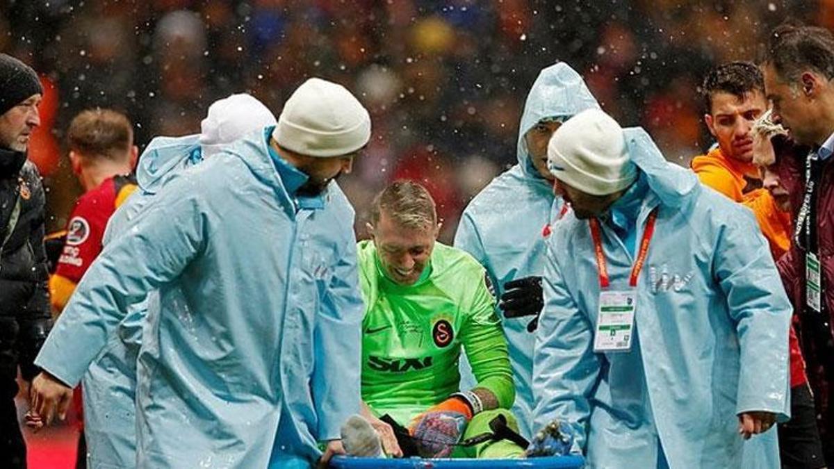 Muslera'nın son durumu belli oldu! İşte yıldız kalecinin kaçıracağı maç sayısı