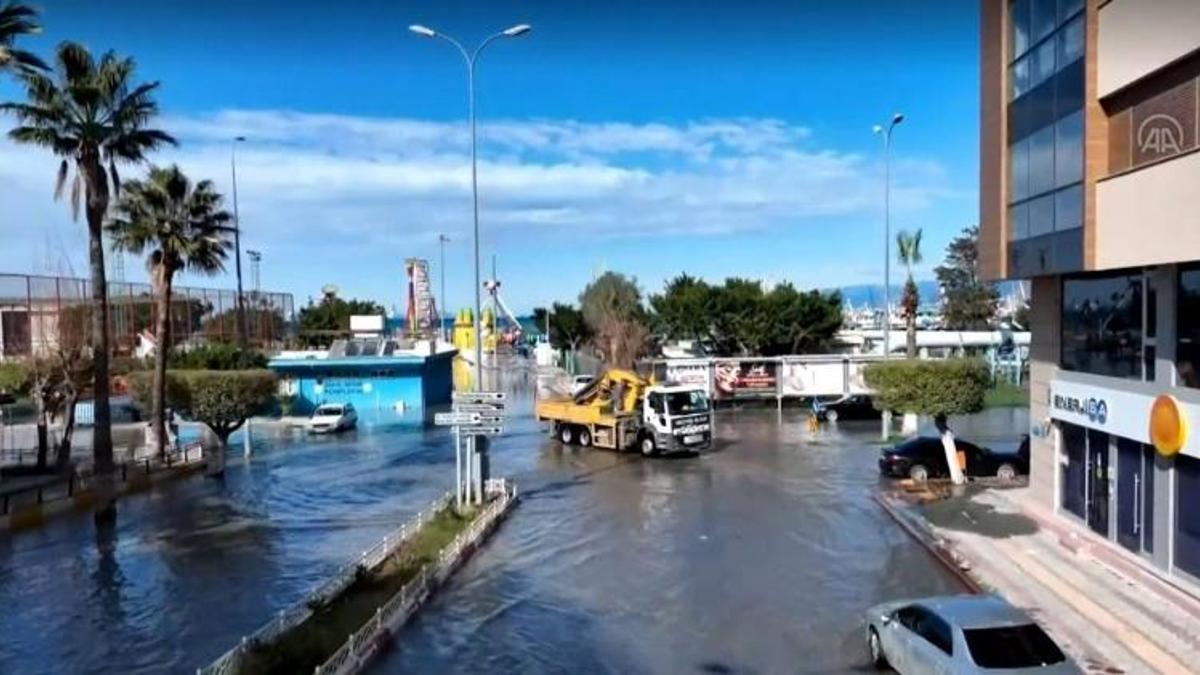 Deniz suyu neden yükselir? Deniz suyu depremde neden yükselir?