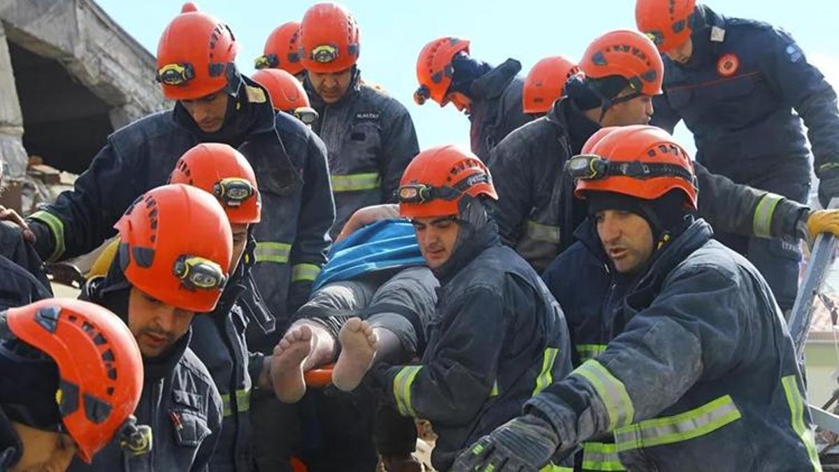 Depremzedelere ilk müdahale nasıl yapılmalı! Uzman isim tek tek anlattı