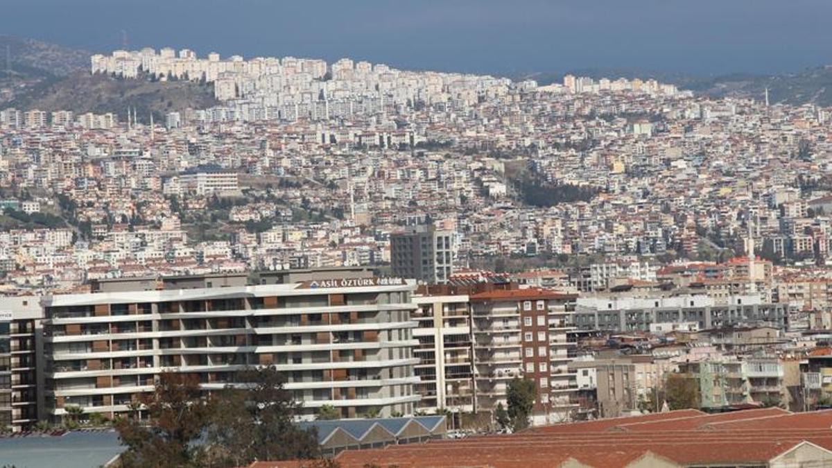 'İzmir'deki yapılar depreme karşı güvenli değil'