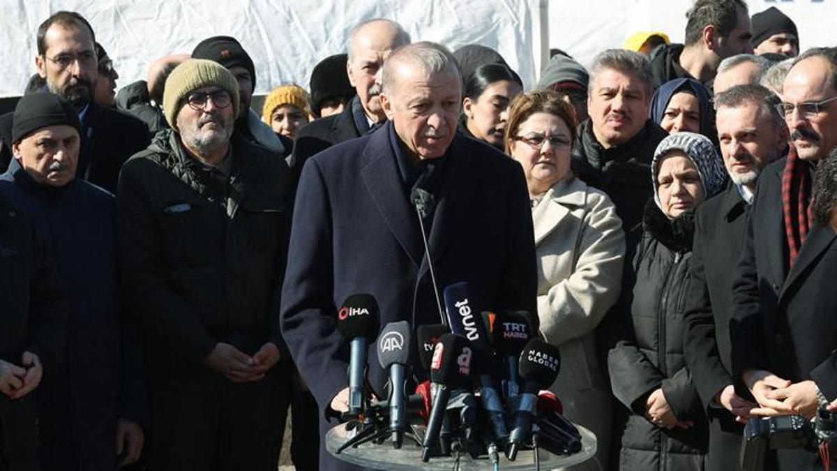 Cumhurbaşkanı Erdoğan deprem bölgesinde! Depremzedelere yapılacak yardımı açıkladı