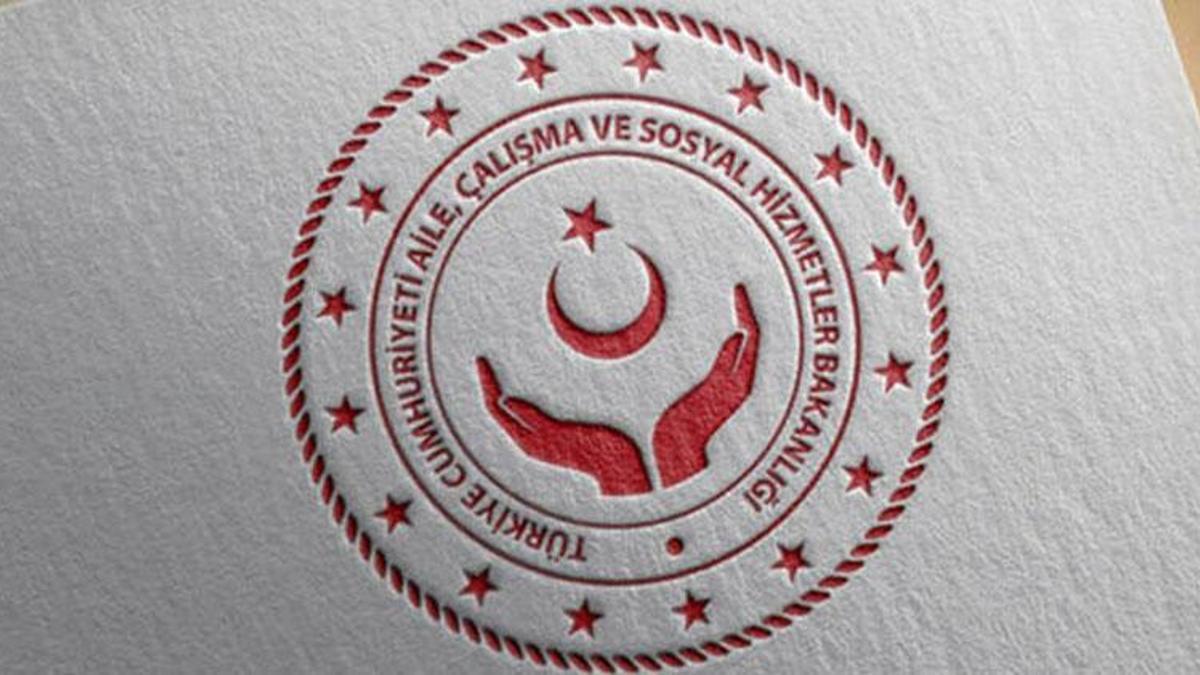 Bakanlıktan depremzede çocuklara 'koruyucu aile' olmak isteyenler için açıklama