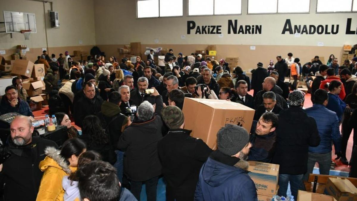 Bakan Muş: Yardım malzemeleri ve ekipmanları vergiden muaftır