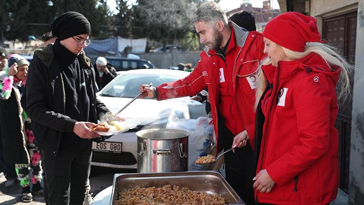 Kızılay'ın il il yemek dağıtım noktaları