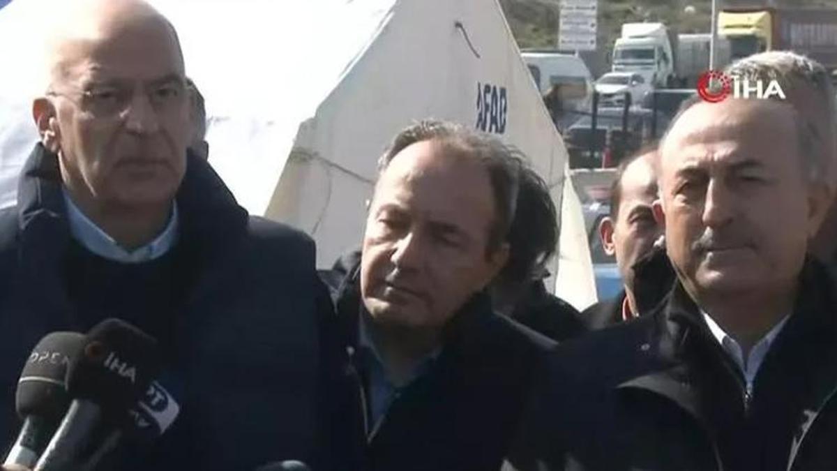 Yunan bakandan deprem bölgesine ziyaret! Çavuşoğlu: İyi komşuluk böyle günlerde belli olur
