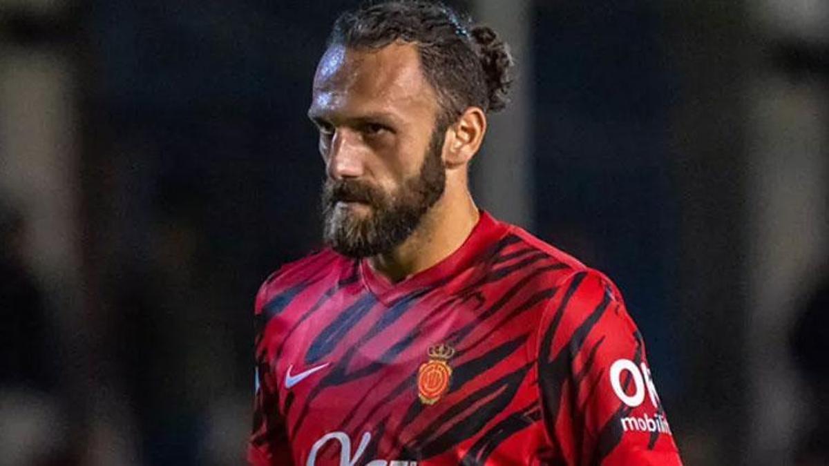 Vedat Muriç'ten 300 bin TL bağış