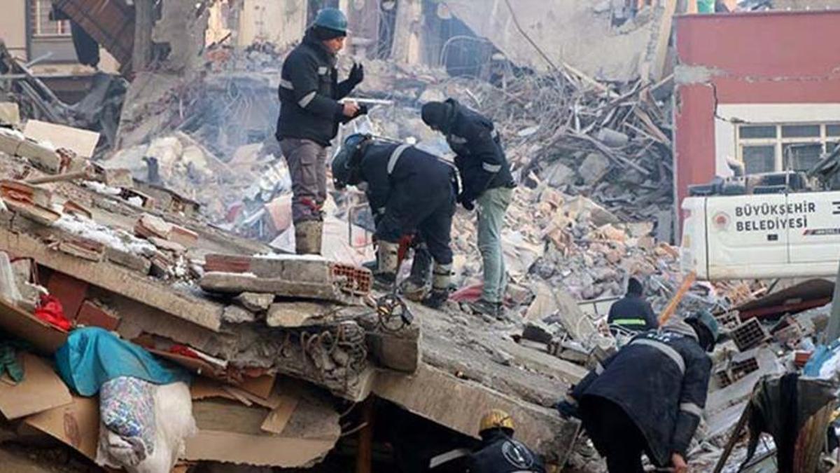 Enkaz çıkan depremzedeleri bekleyen ikinci büyük tehlike!