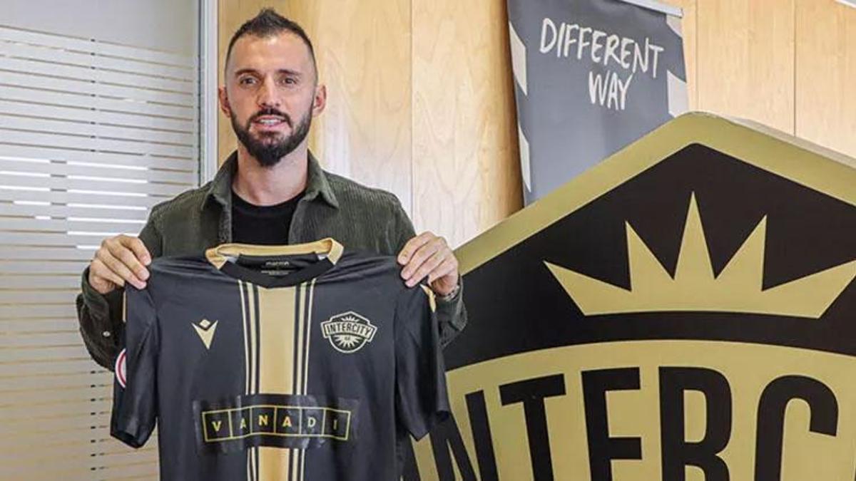 En son CF Intercity'e transfer olmuştu! Emre Çolak futbolu bıraktı