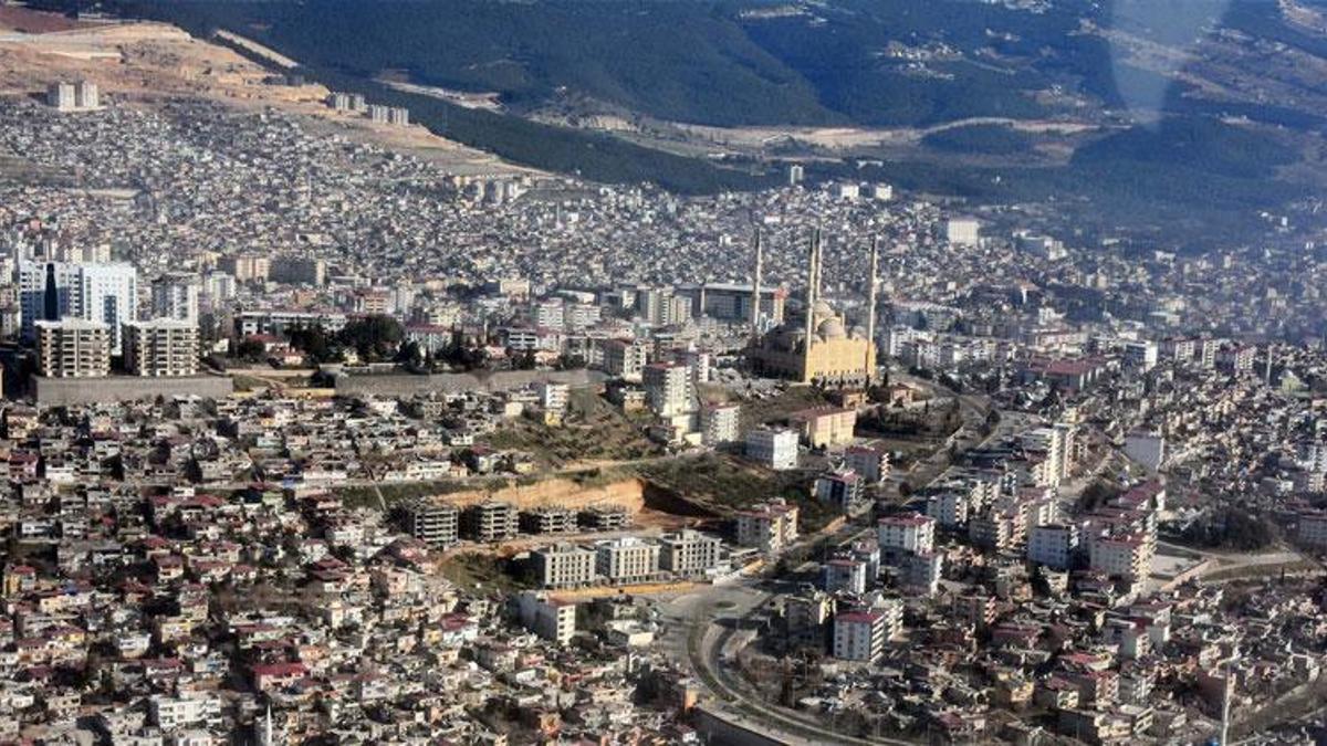 Binalarda yumuşak kat tehlikesi: Yapıların yüksek katlı olması tek başına yıkım sebebi değil