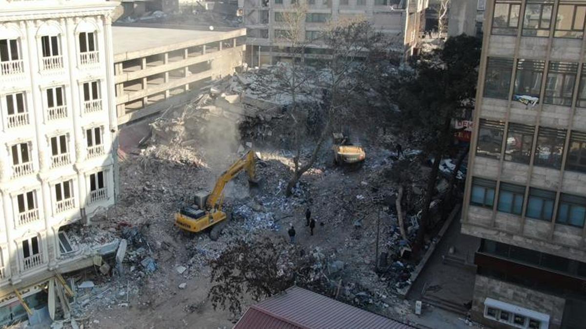Bakanlık deprem bölgesindeki hasarlı binaların sayısını açıkladı