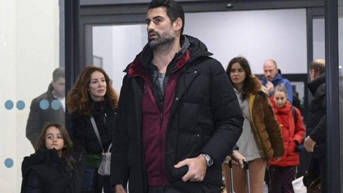 Galatasaray Divan Kurulu'nda Volkan Demirel'e büyük destek ve alkış