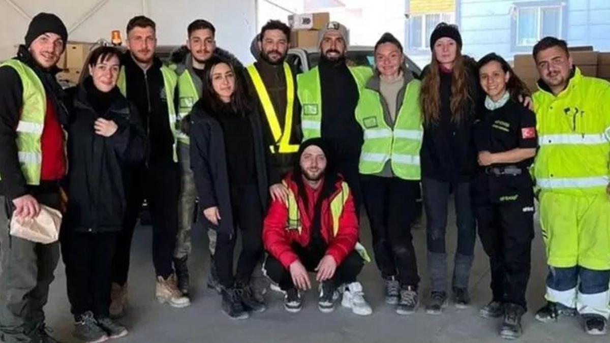 Ünlü isimler Hatay'ın köylerine yardım ulaştırıyor!