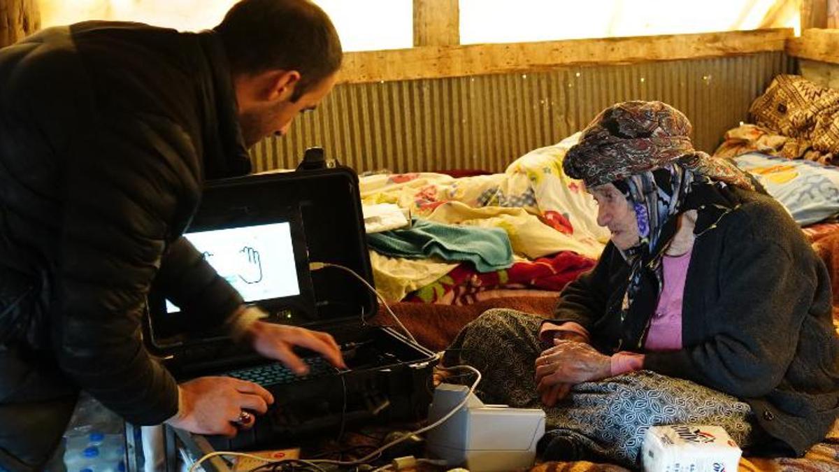 83 yaşındaki depremzedenin pasaport talebi yerine getirildi