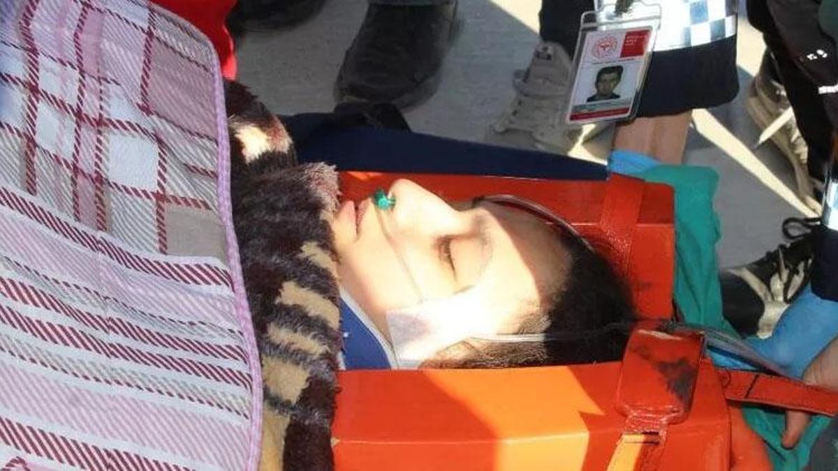 Aleyna Ölmez kimdir? Enkaz altından 248 saat sonra kurtulan Aleyna Ölmaz kaç yaşında, sağlık durumu nasıl?