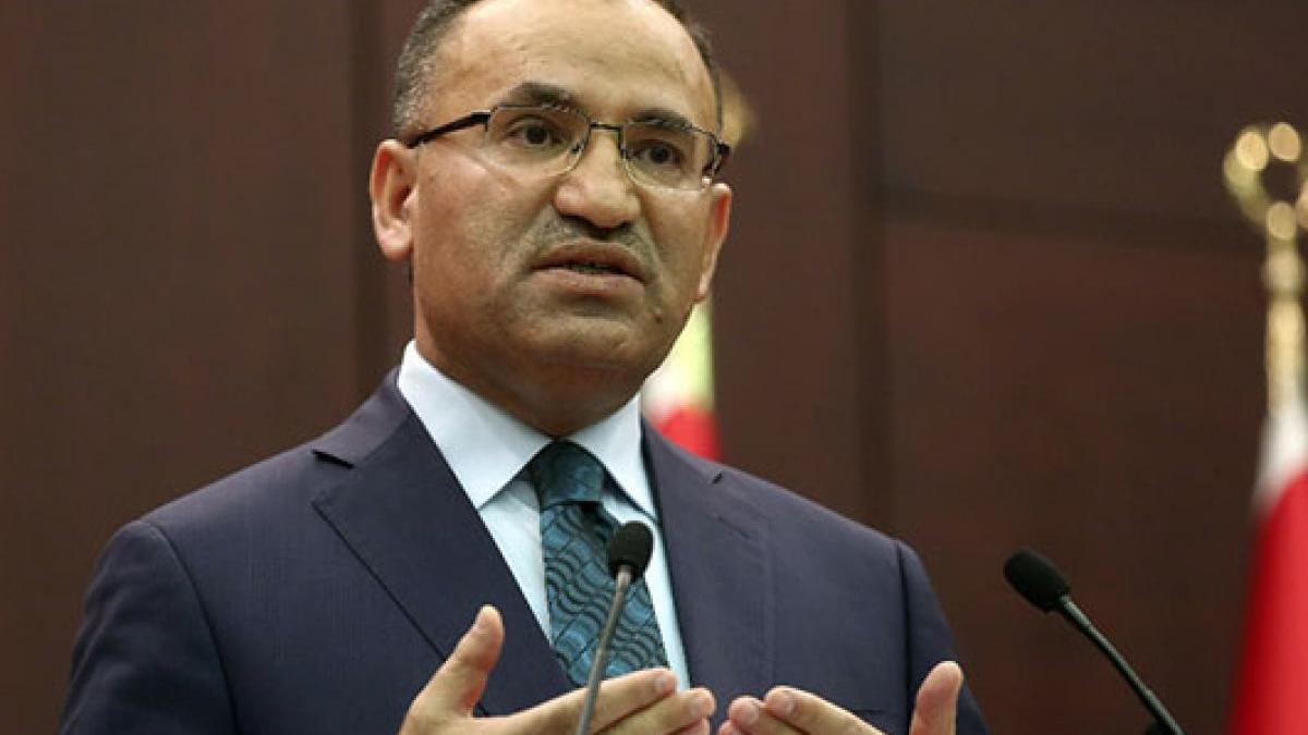 Deprem soruşturmaları sürüyor! Bakan Bozdağ: Tutuklulardan 78’i müteahhit, 64’ü yapı sorumlusu