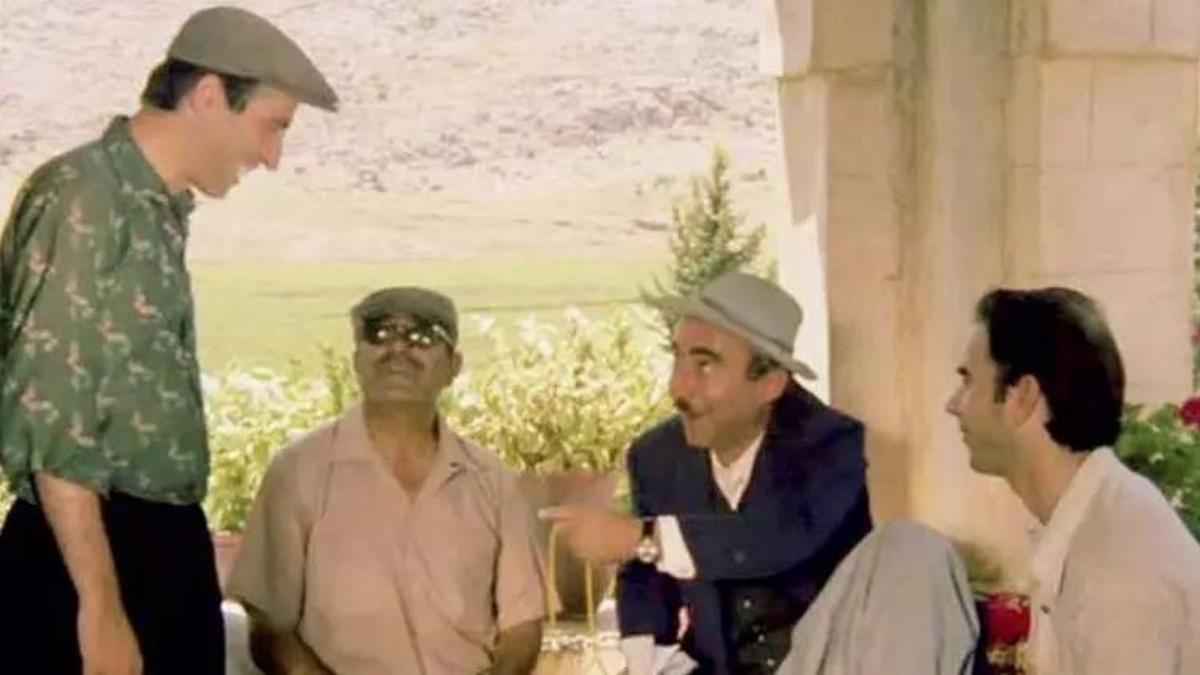 Deprem Kibar Feyzo'nun çekildiği tarihi konağı da vurdu