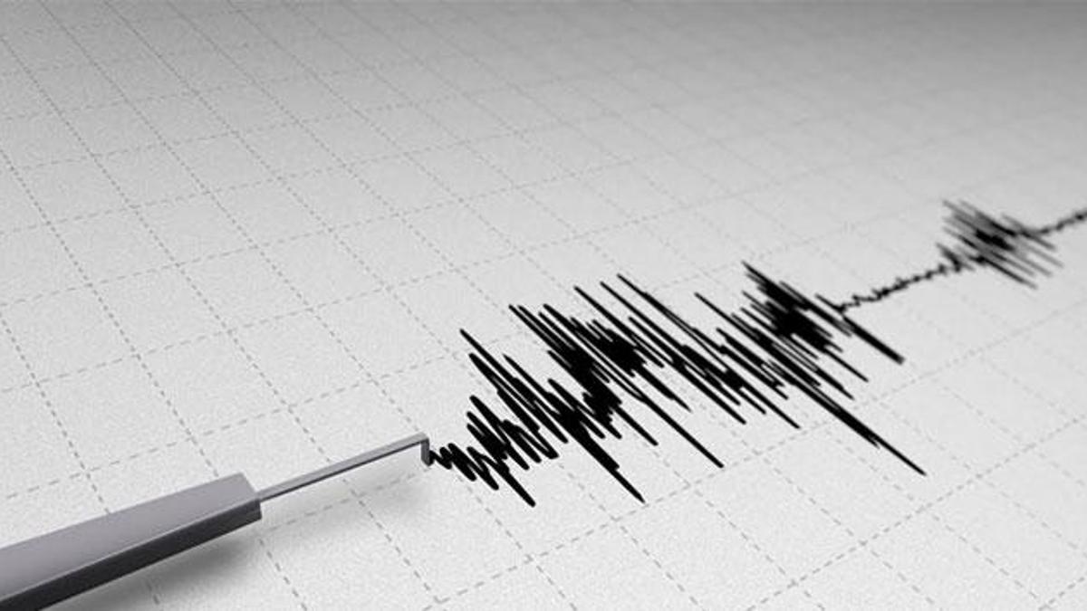 İzmir açıklarında korkutan deprem
