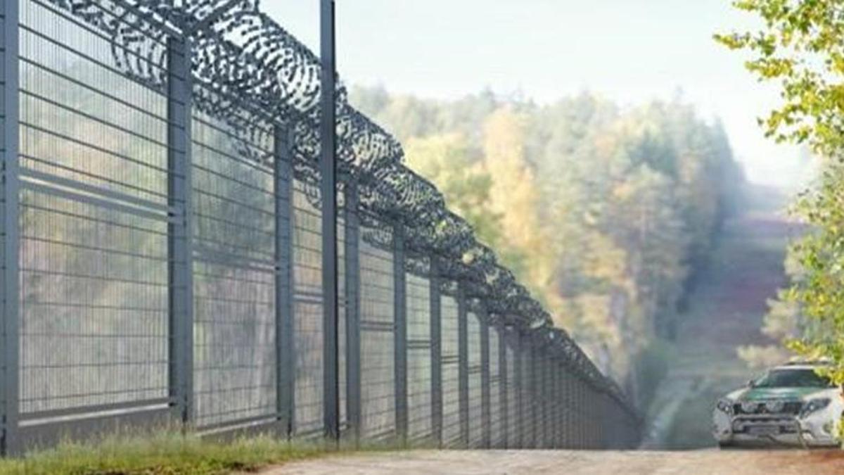 Finlandiya, Rusya sınırına tel örgülü çit çekmeye başladı