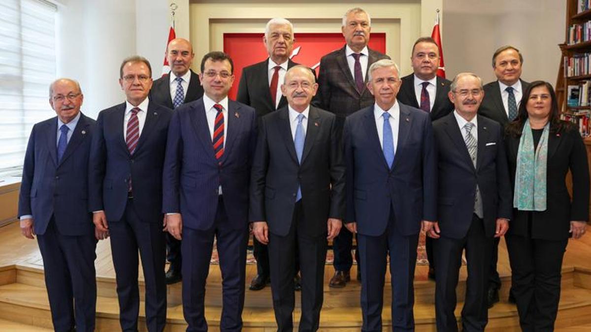 CHP'li belediye başkanları Kılıçdaroğlu'na destek için buluştu