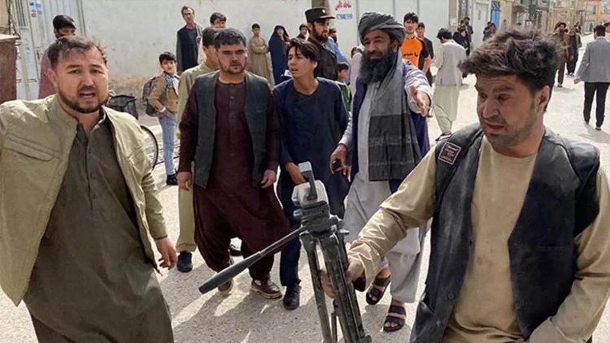 Afganistan'da gazetecilere bombalı saldırı! Can kaybı ve yaralılar var