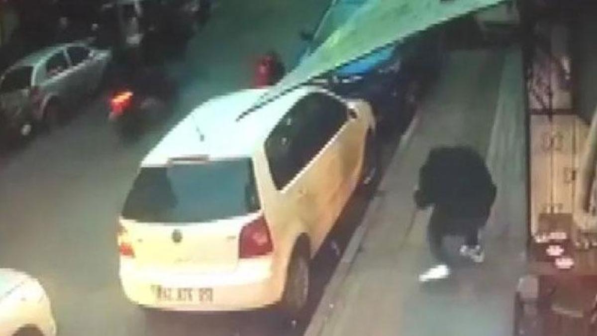 Silahlı saldırıya uğradılar çaylarını yudumlamaya devam ettiler