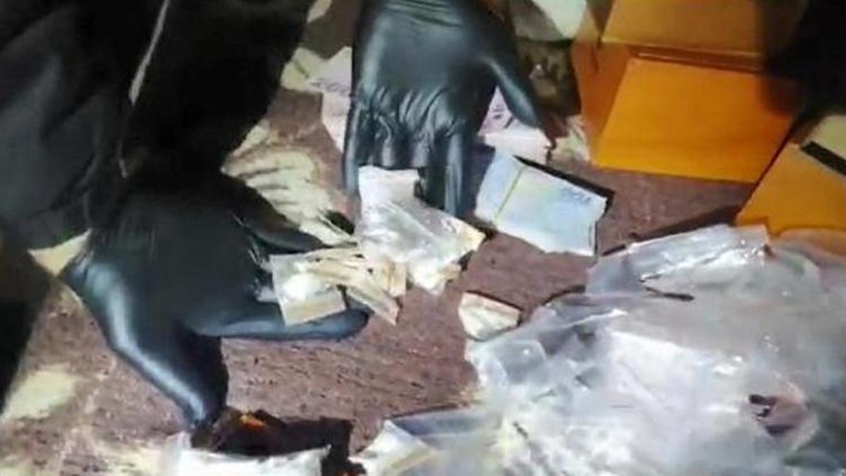 Uyuşturucu kuryeliği yapan taksiciler gözaltına alındı