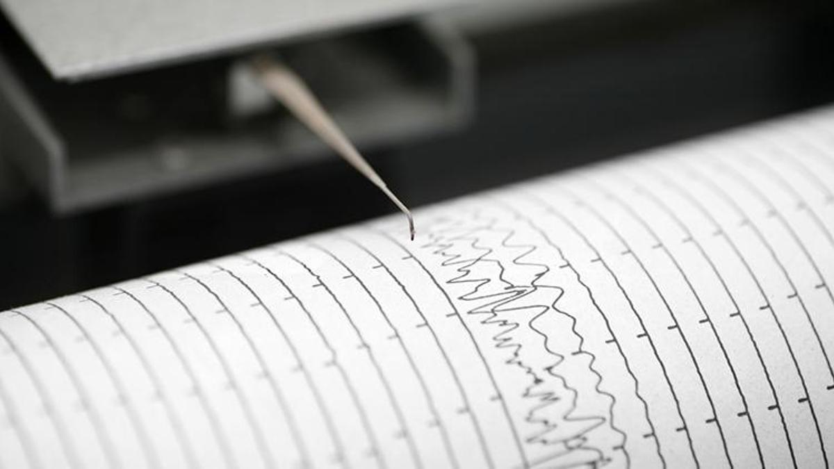 Türkiye- İran sınırnda 5.3 büyüklüğünde deprem!