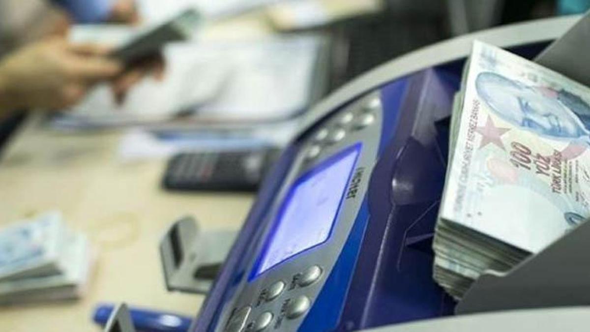 Nisanda memura ek zam var mı? 2023 Nisanda memura zam gelecek mi, memura ara zam yapılacak mı? Nisan ayı memur enflasyon farkı kaç olur?