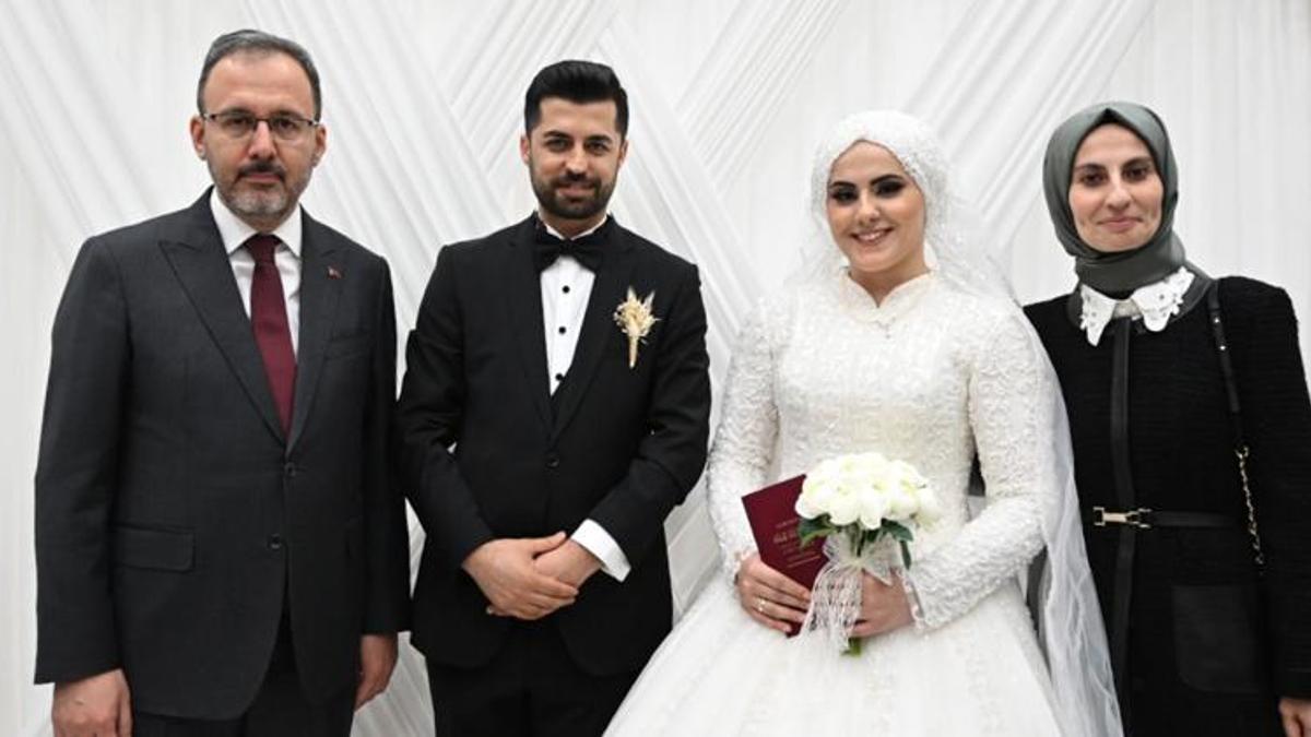 Bakan Kasapoğlu, depremzede çiftin nikâh şahidi oldu