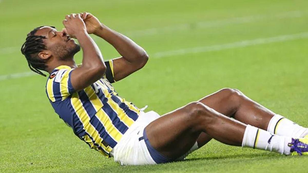 Fenerbahçe'ye kötü haber! Batshuayi en az 3 hafta yok