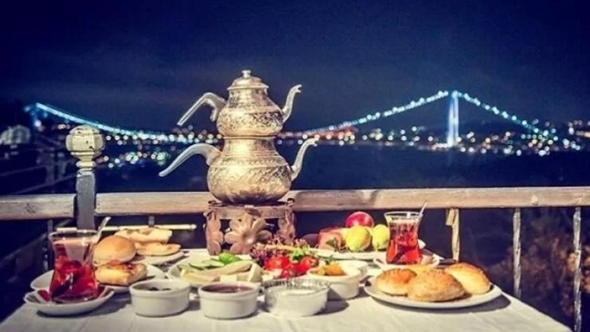 Oruç tutmak için sahura kalkmak şart mı? Sahursuz, niyetlenmeden oruç tutulur mu?