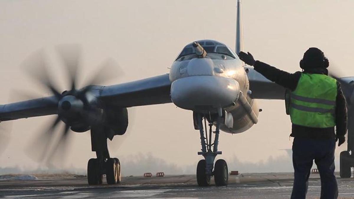 Rus bombardıman uçaklarından 7 saatlik uçuş