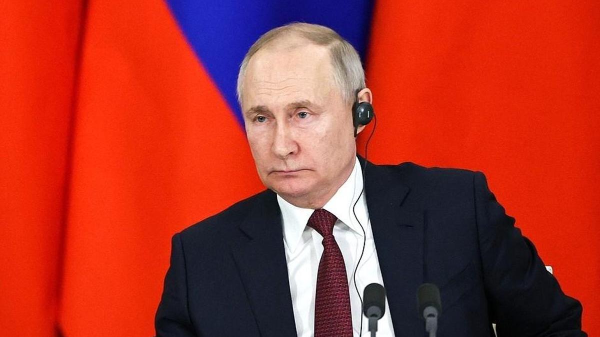 Putin: Kolektif Batı nükleer bileşenli silahlar kullanmaya başladığında karşılık vereceğiz