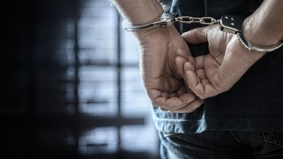 FETÖ'nün hücre evlerine yönelik operasyon: 21 gözaltı